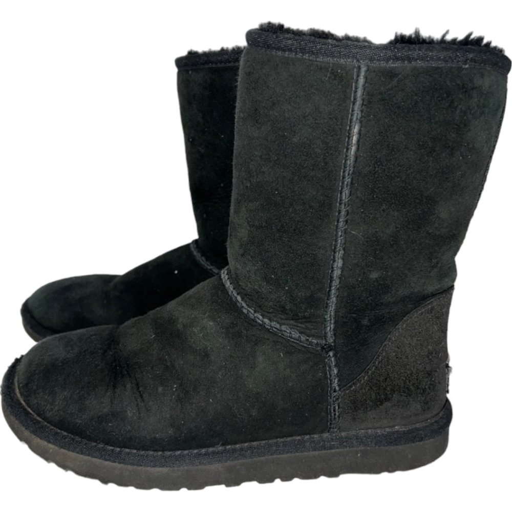 CLOSEOUT UGG Women Classic Short II Black Boots US Size 5